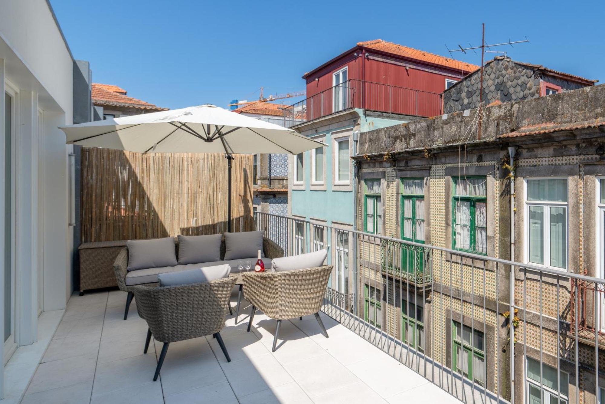 شقة Host Wise - Luxurious Private Flats - Balcony بورتو الغرفة الصورة